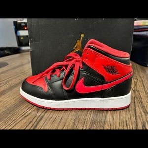 Jordan 1 mid ‘alternate bred’